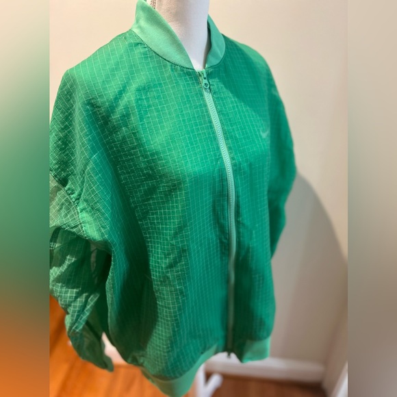 Womens Nike Jacket - Picture 10 of 11